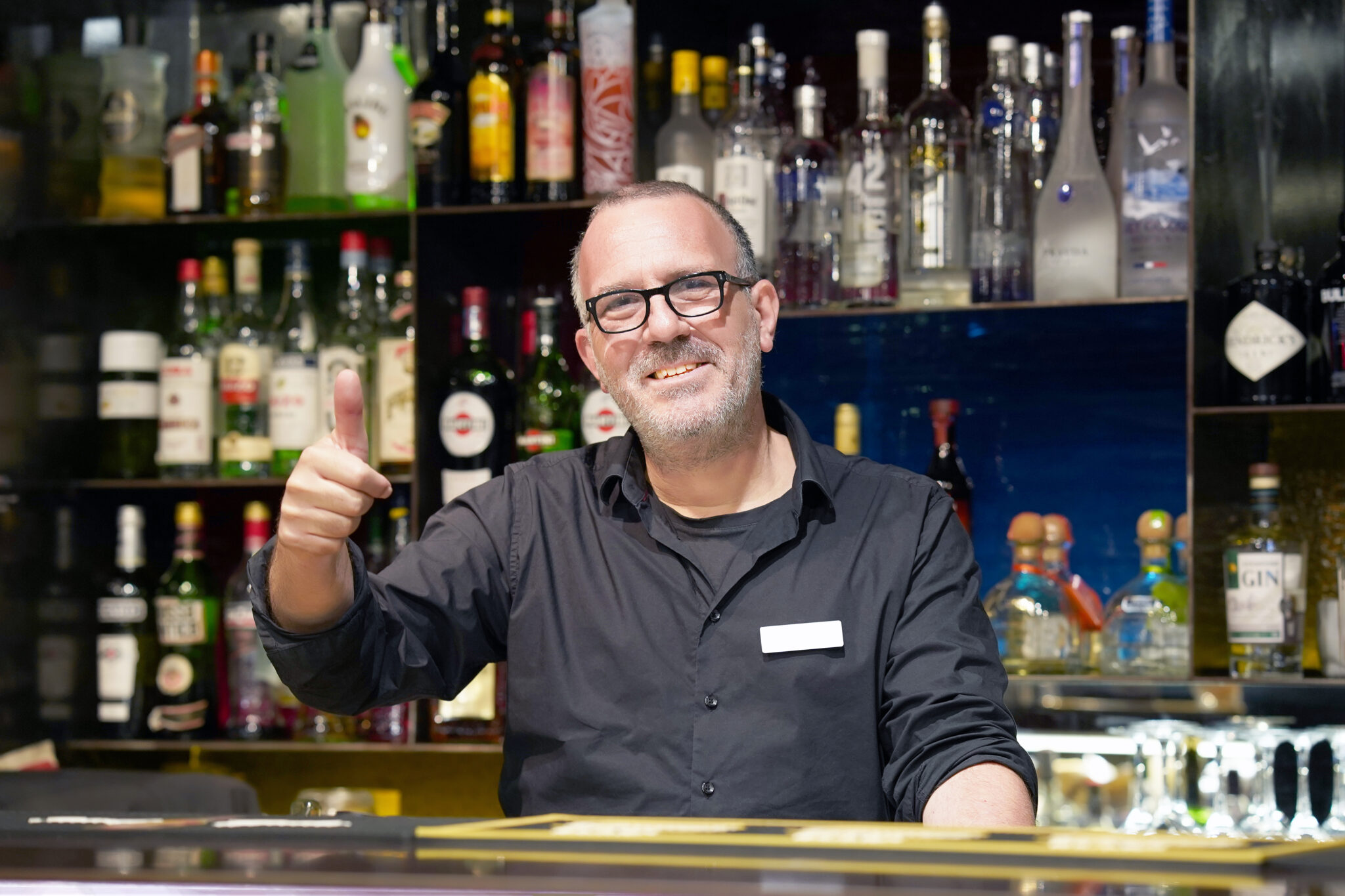 bartender arm show OK Bartender arm show